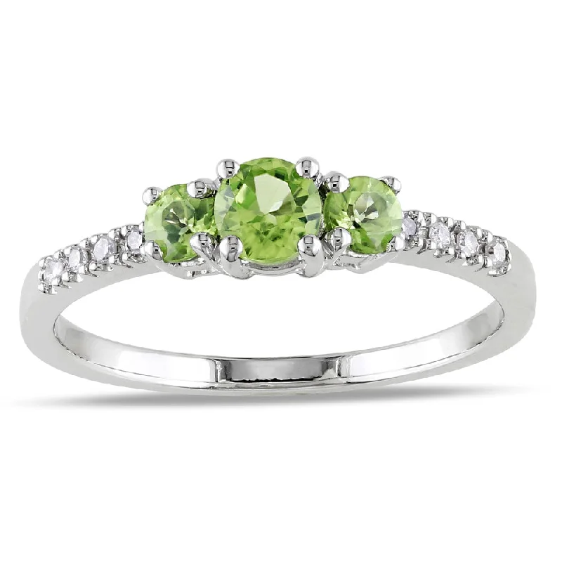 Miadora 10k White Gold Peridot and Diamond Ring (G-H, I1-I2)