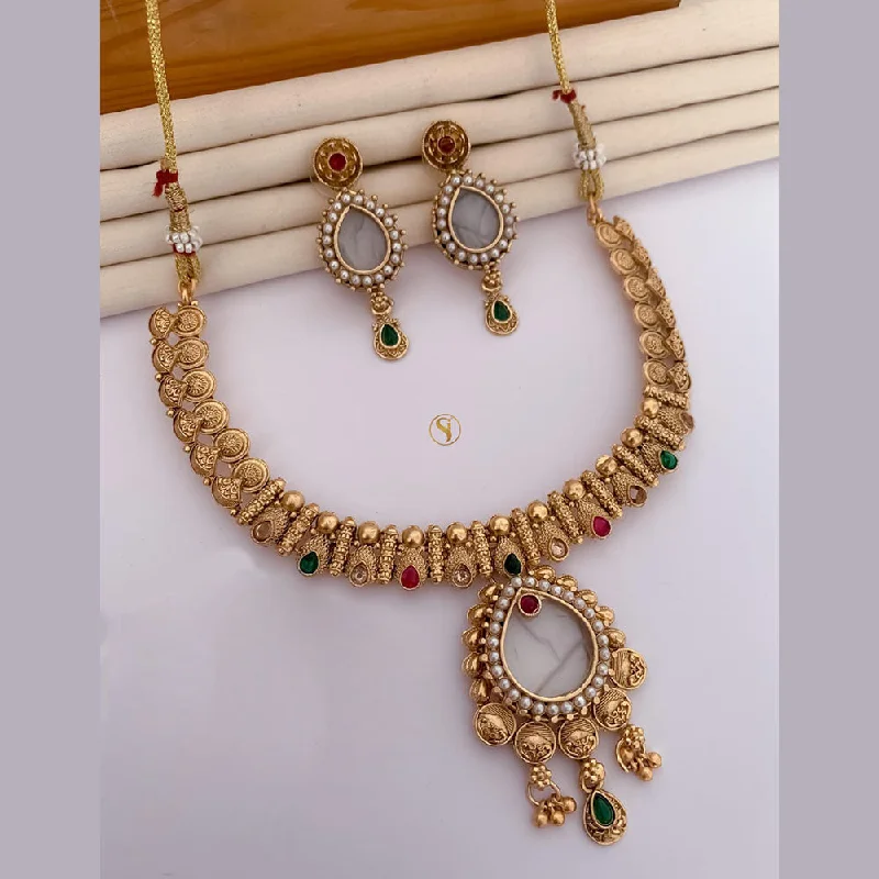 FS Collection Gold Plated Pota Stone And Pearls Necklace Set