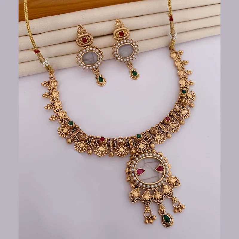 FS Collection Gold Plated Pota Stone And Pearls Necklace Set