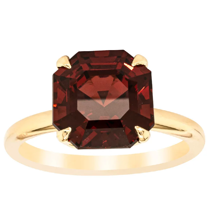 18ct Yellow Gold Garnet Octavia Ring