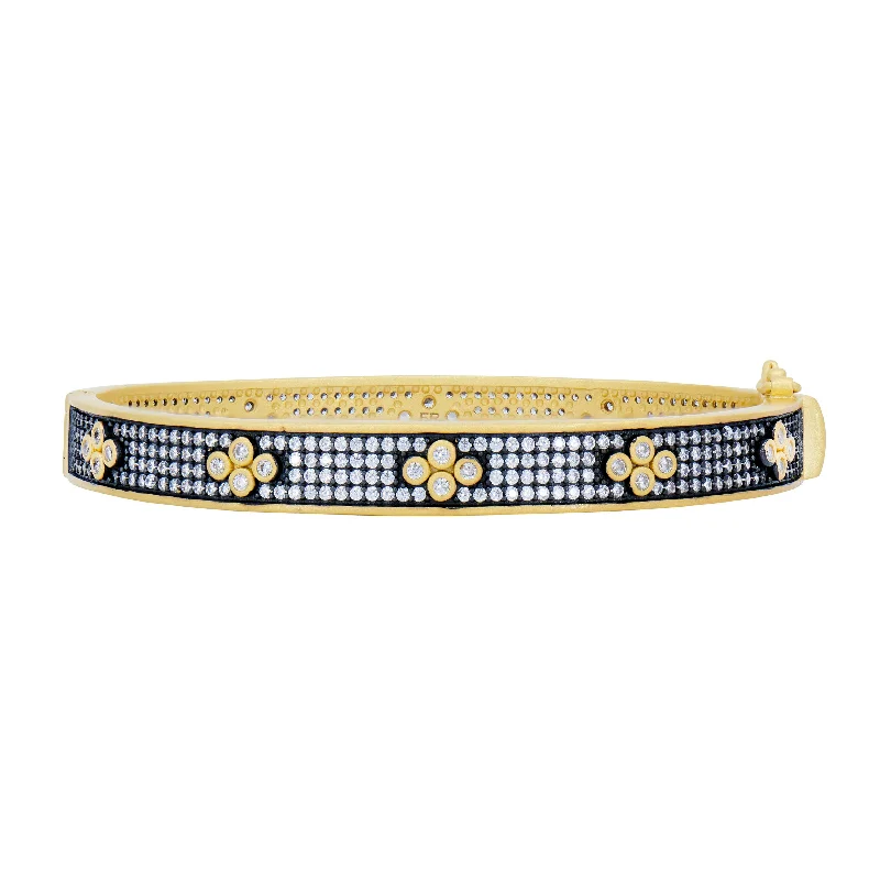 Signature Brooklyn in Bloom Clover Hinge Pavé Bangle